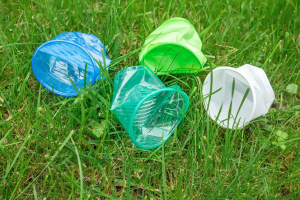 El impuesto al plástico monouso entrará en vigor el 1 de enero de 2023